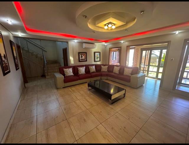 4 BEDROOM HOUSE FOR SALE IN CLUBVILLE